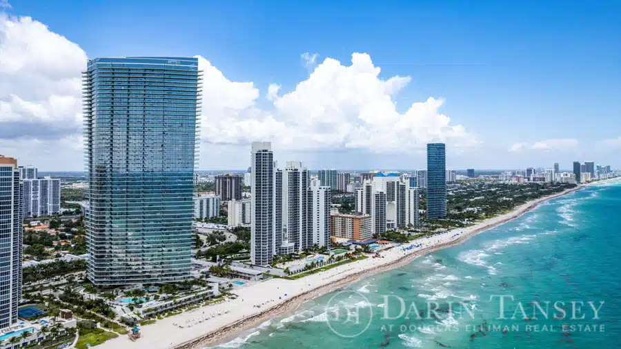 3 3 Home > Neighborhoods > Sunny Isles Beach
